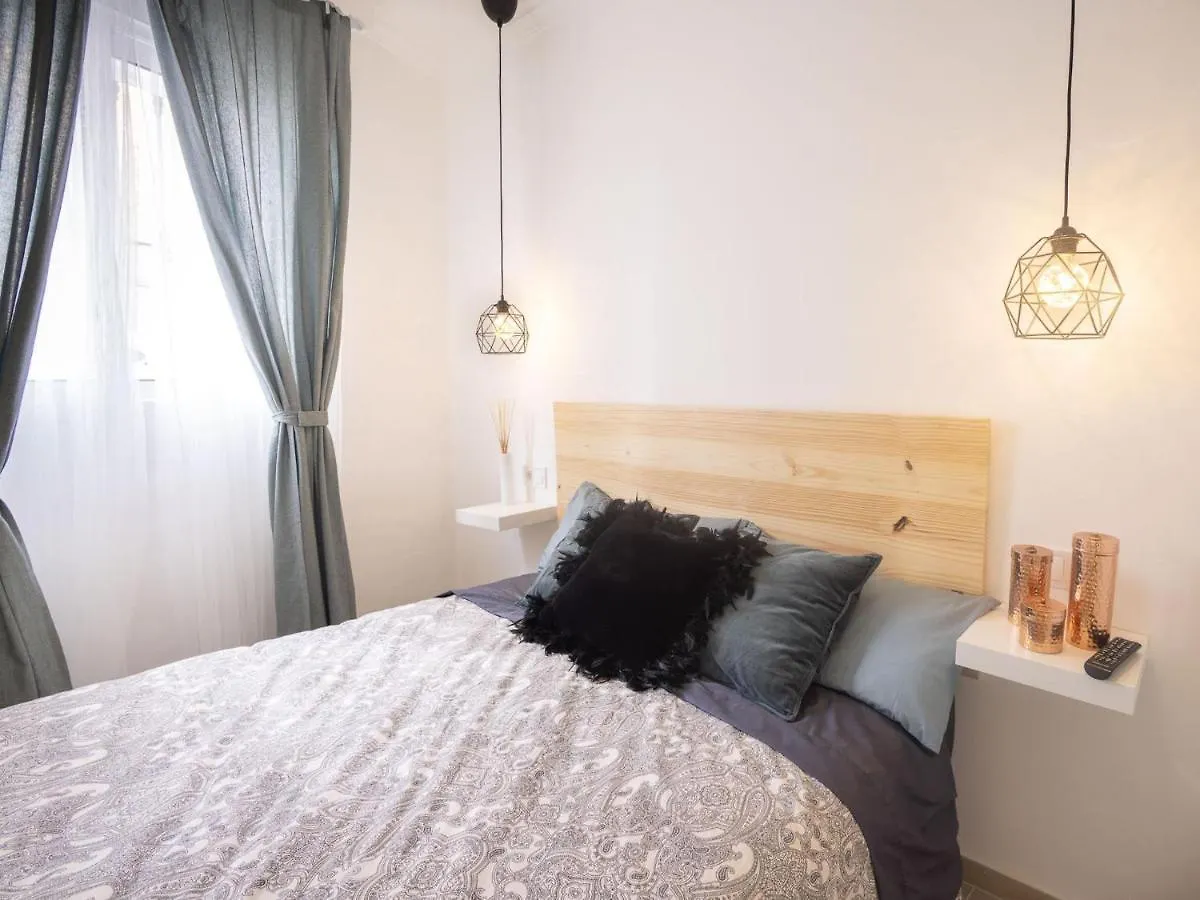 Holidays2Malaga Carril & Wifi Fibra 5G Ideal Para Trabajar & Tv Satelite 0*,  Spanje